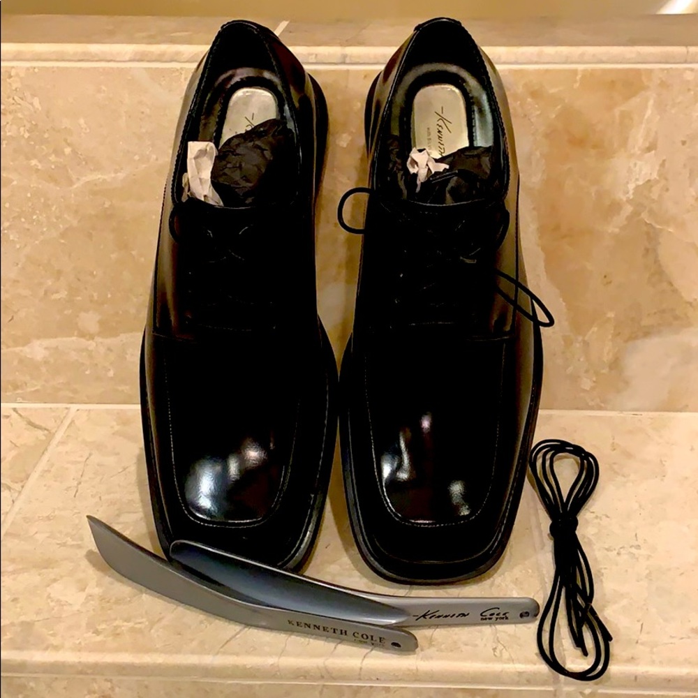 Men’s Kenneth Cole Oxford leather dress shoes